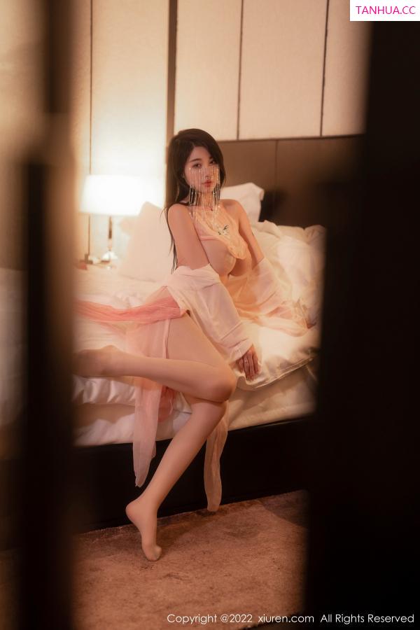 美七Mia  [XiuRen]高清写真图 2022.12.14 No.5994 美七Mia 美臀布兜第9张图片